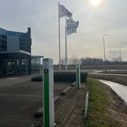 Elektrische laadpalen voor het kantoor van VDL Technics en OrderOn