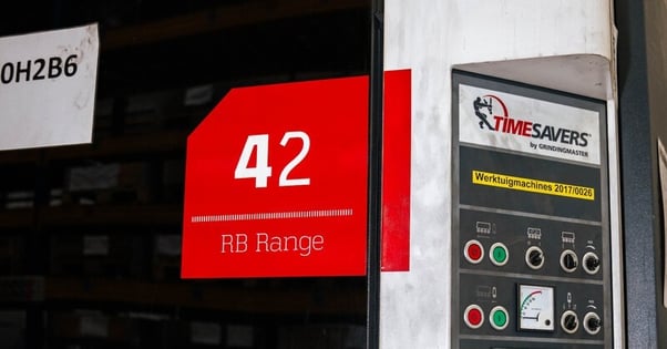 Close-up van een Timesavers ontbraammachine