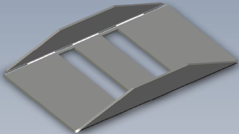 3D-model van een geometrisch object met twee rechthoekige uitsparingen in het midden, schuine zijden en een effen, solide materiaal, tegen een blauwe achtergrond.